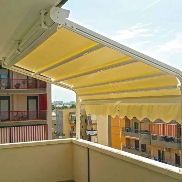 Tenda da Sole Giardino a Scorrimento Laterale con Cassonetto per Grandi Spazi
