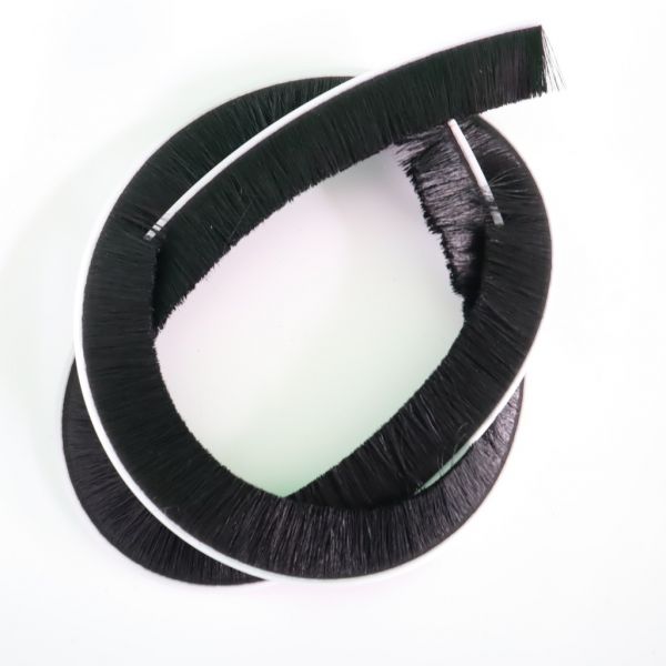 Spazzolino in Nylon per Zanzariere e Tende da Sole – Base 4,8 mm. Alt. 19 mm.