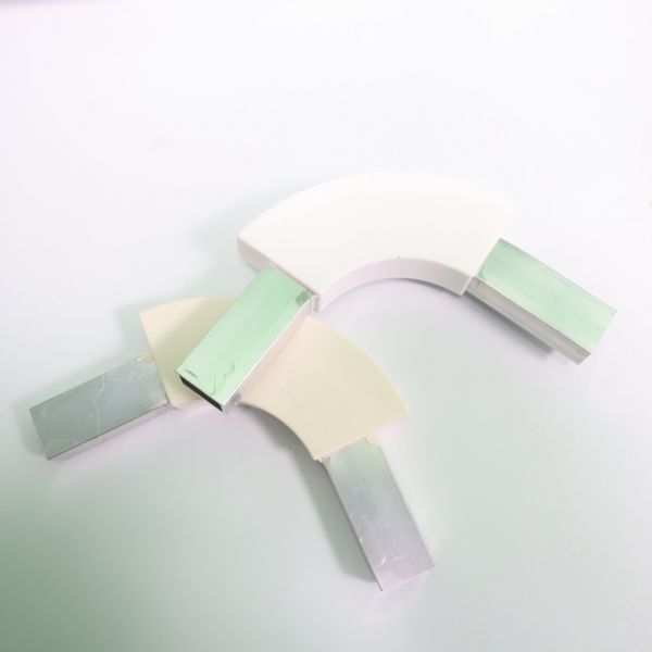 Curva K35 per tenda da sole a cappottina con anima in alluminio