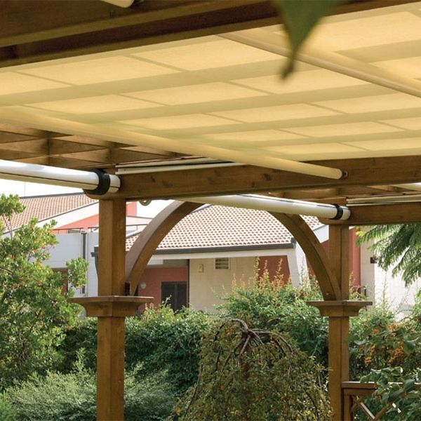 Tenda da sole Roll con cassonetto a scorrimento orizzontale
